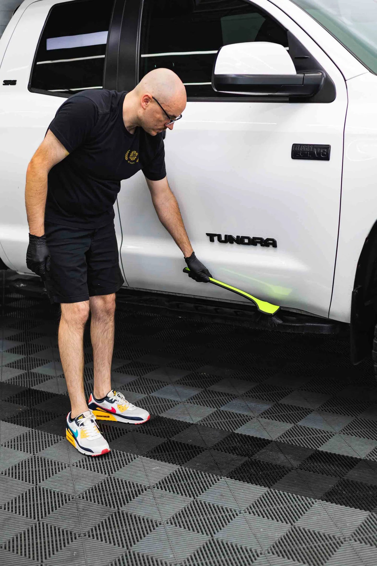 Detail Factory ProGrip Fender Well Brush