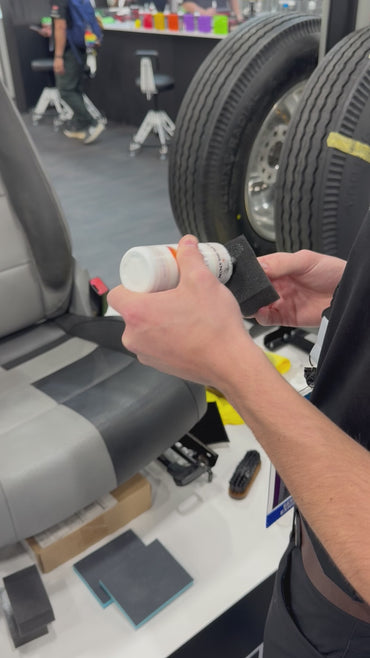 Colourlock Leather Fresh - Leather Colour Restorer (Black), 150ml